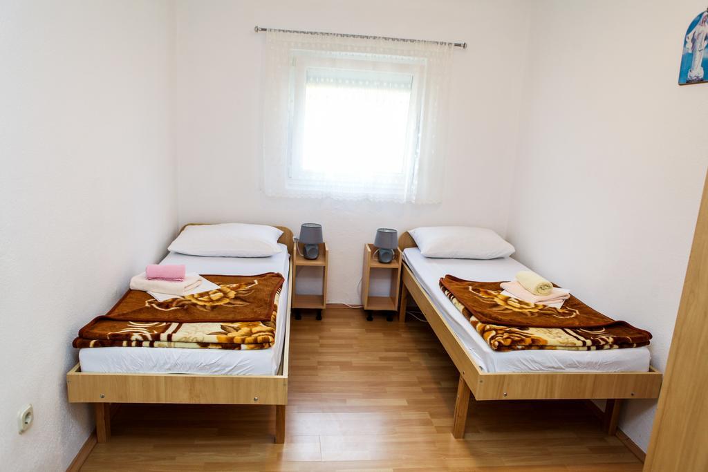Ana Stjepan Nikolic - Pilgrim'S 2Nd Home Međugorje 部屋 写真