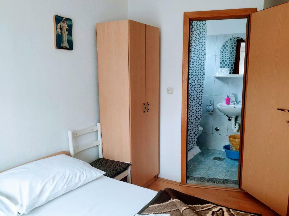 Ana Stjepan Nikolic - Pilgrim'S 2Nd Home Međugorje エクステリア 写真